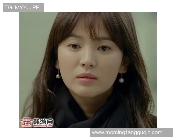 足球明星与女星携手共度甜蜜时光揭秘他们的爱情故事与生活点滴